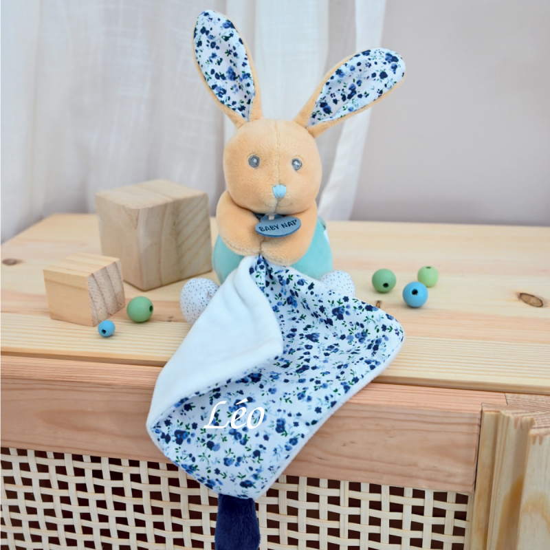  - les poupis - avec mouchoir lapin bleu marine 18 cm 